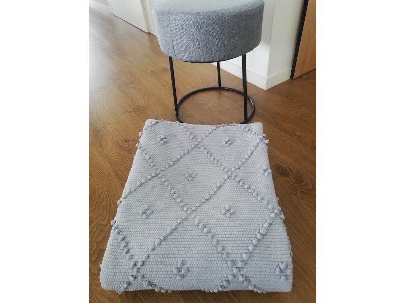 Tapete Artesanal puxado cor cinza médio -  100% algodão 140 x 200 cm 