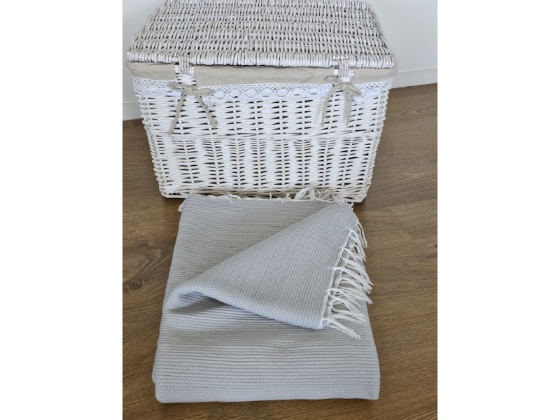 Tapete artesanal liso cor cinza claro 100% algodão - 150x200 cm (Estimado)