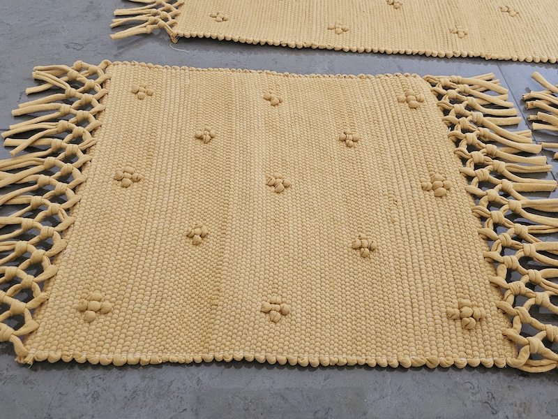 Food tapete 100% algodão cor amarelo torrado - 45x30 c/desenho